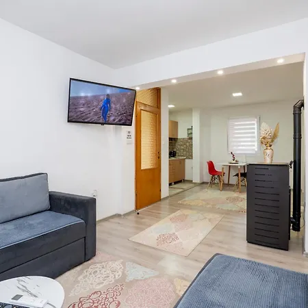 Bayt - Free Parking Apartment